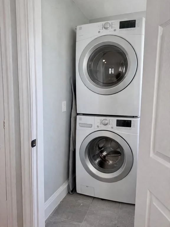 76 Prospect St, Watertown