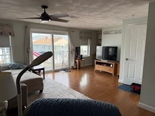 84 Railroad Ave, Salisbury