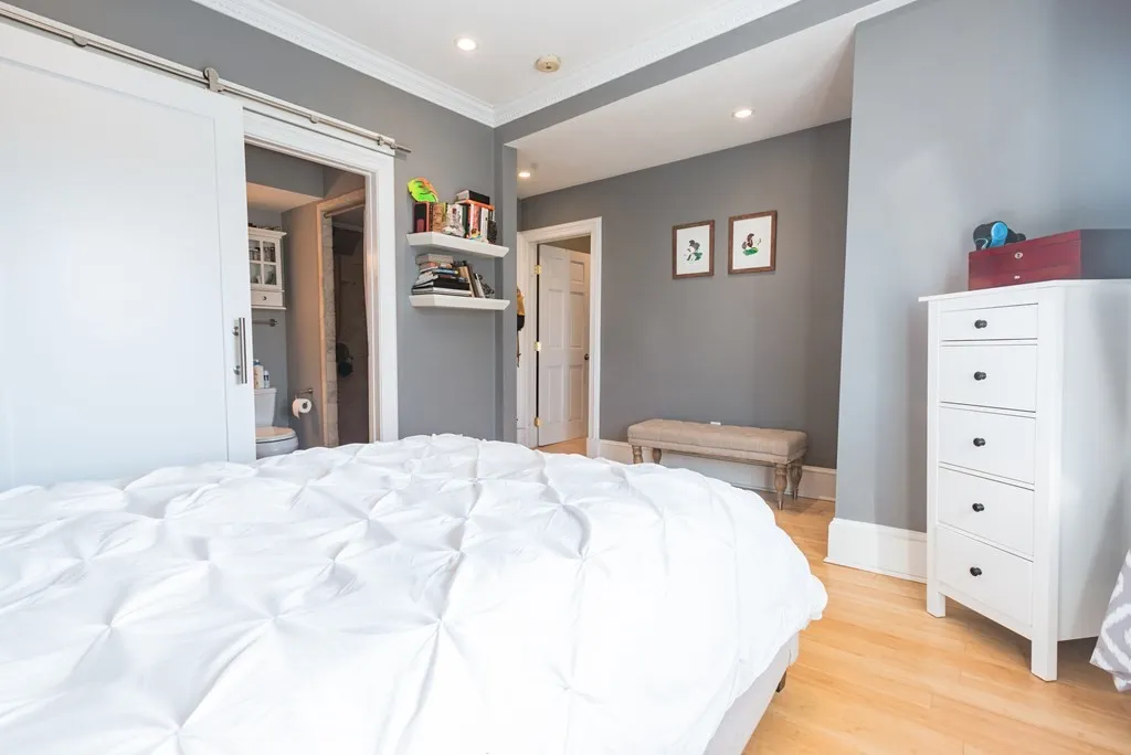 26 Beach St, Boston