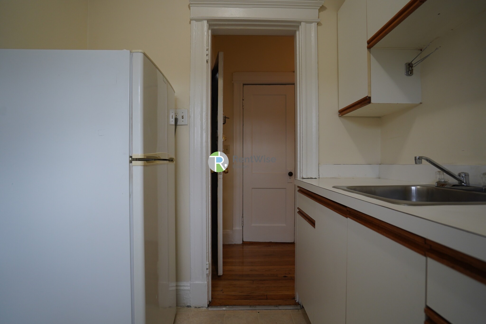 1144 Commonwealth Ave, North Brookline