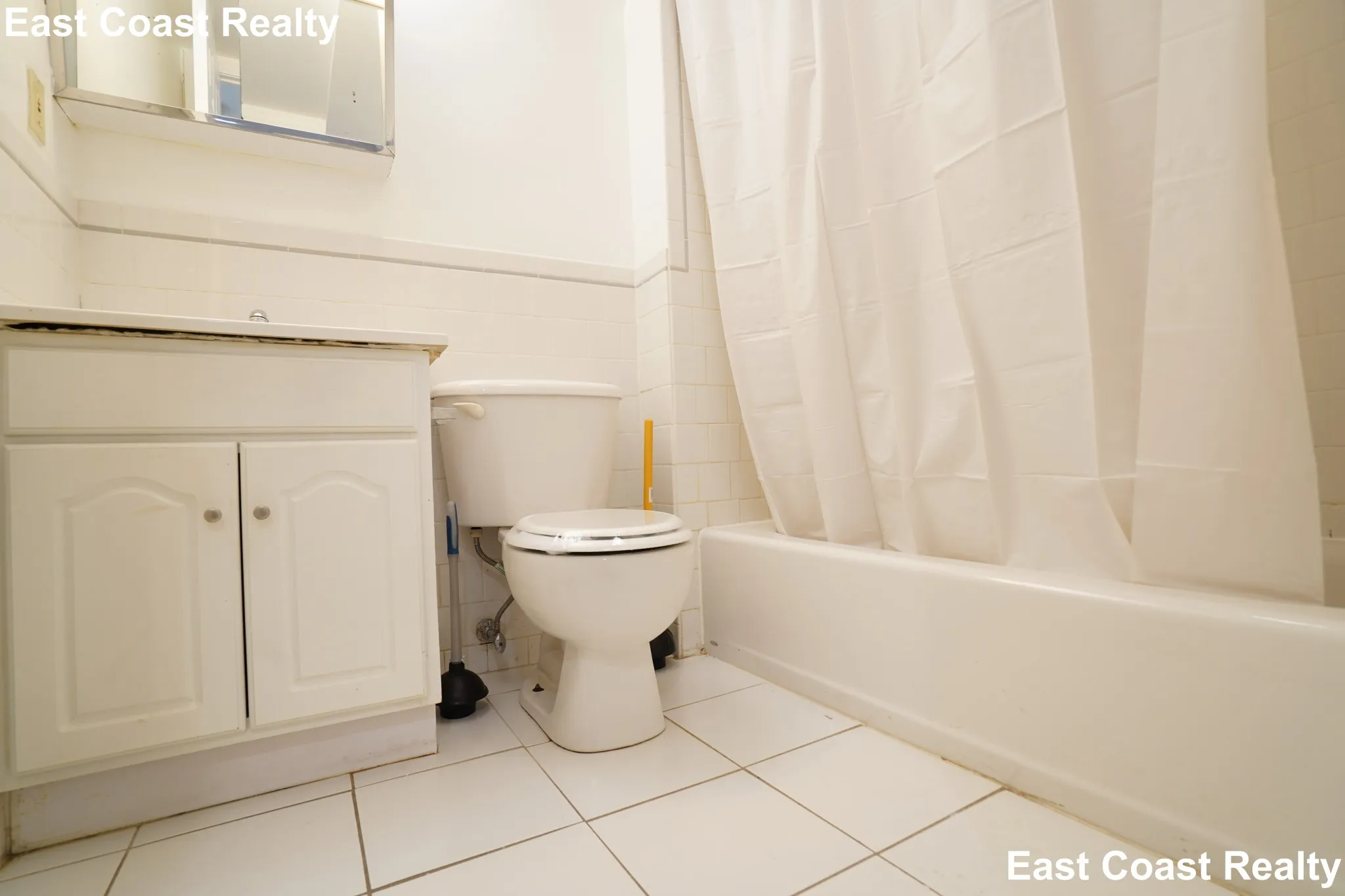 109 Queensberry St, Fenway