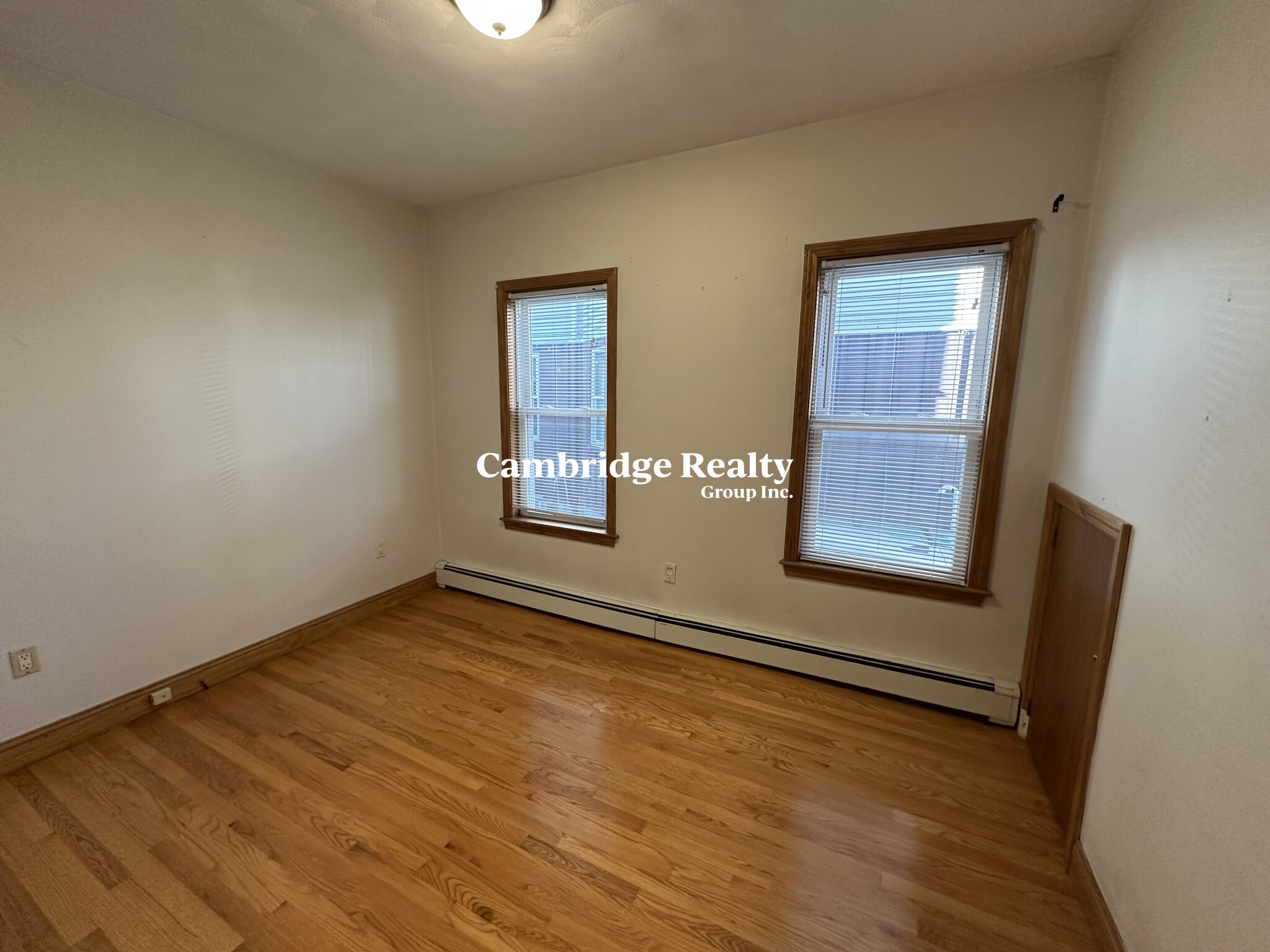 633 Boston Ave, Medford