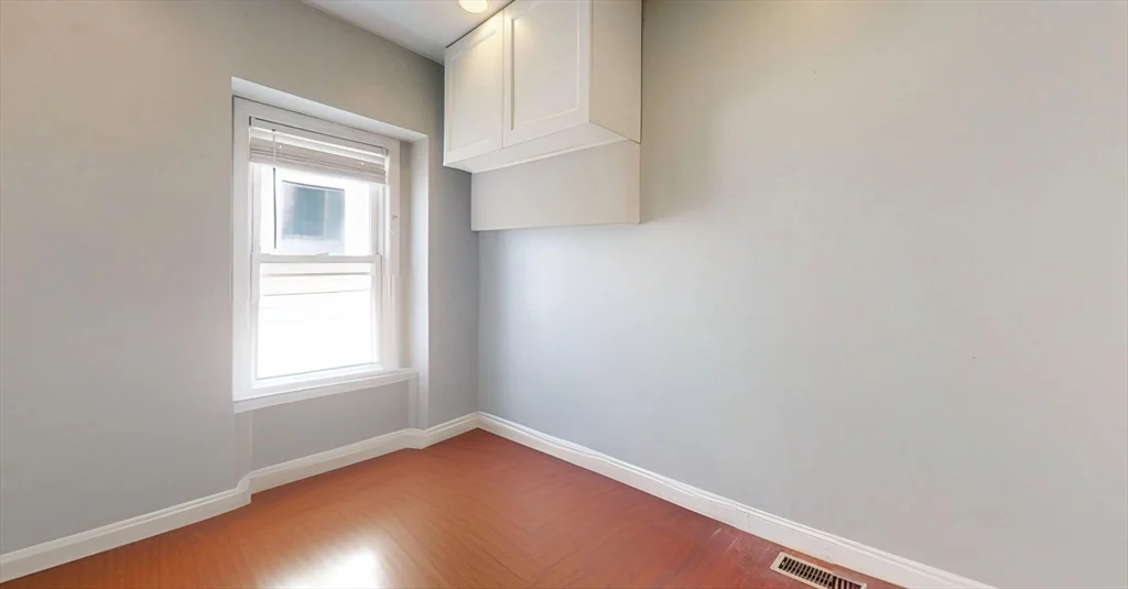 315 Silver, South Boston