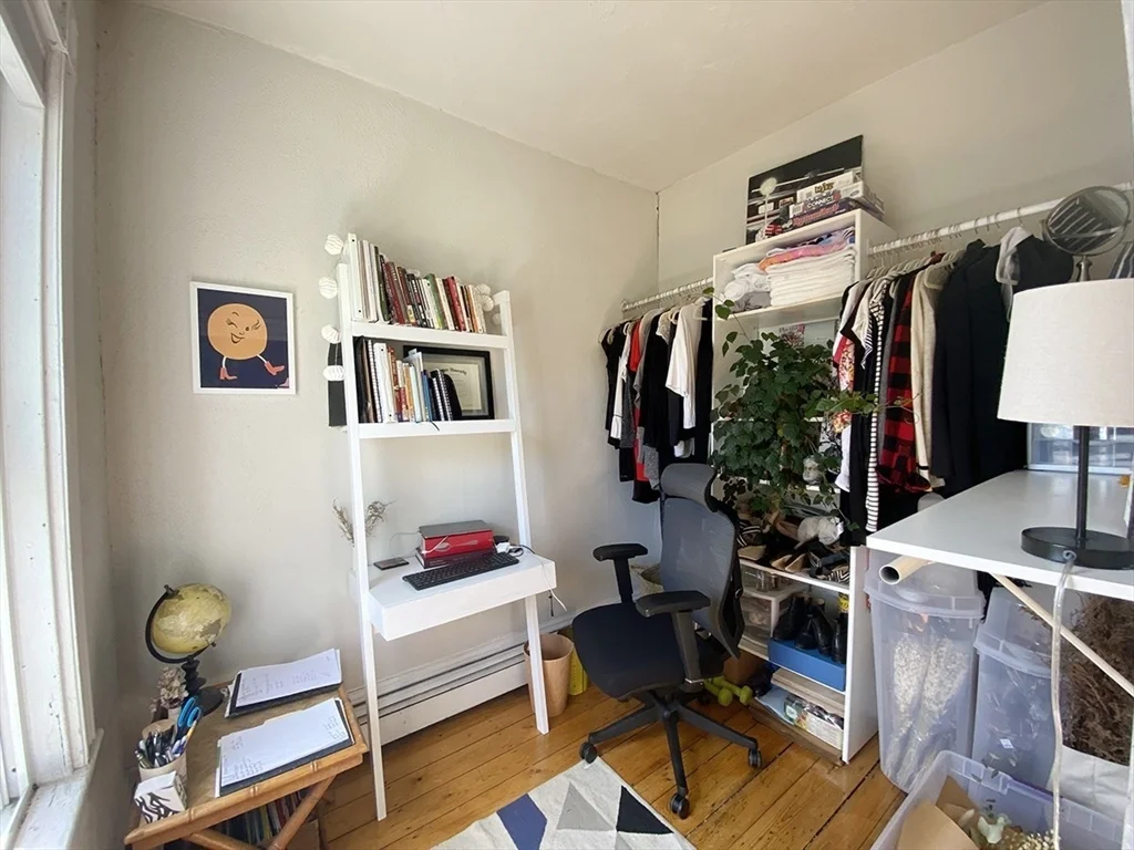496 Sumner St, East Boston