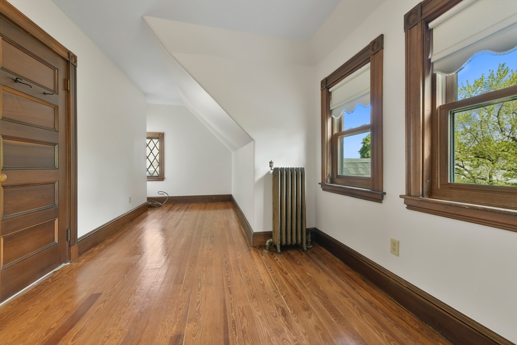 28 Meredith St, West Roxbury