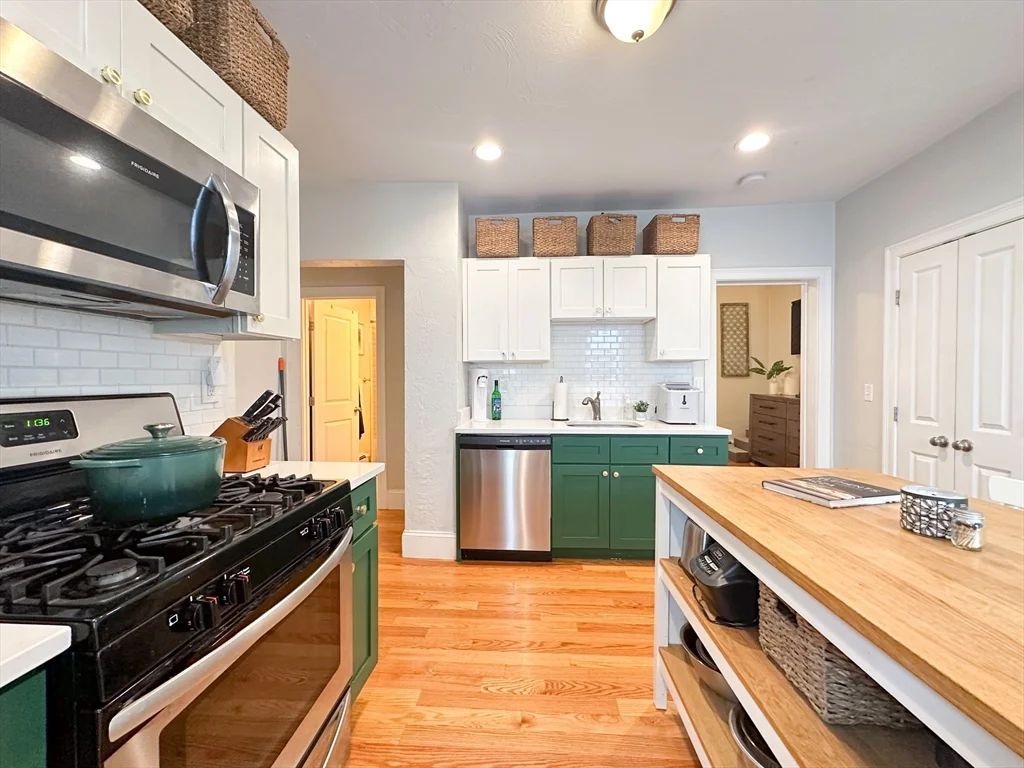 23 Elm St, Dorchester