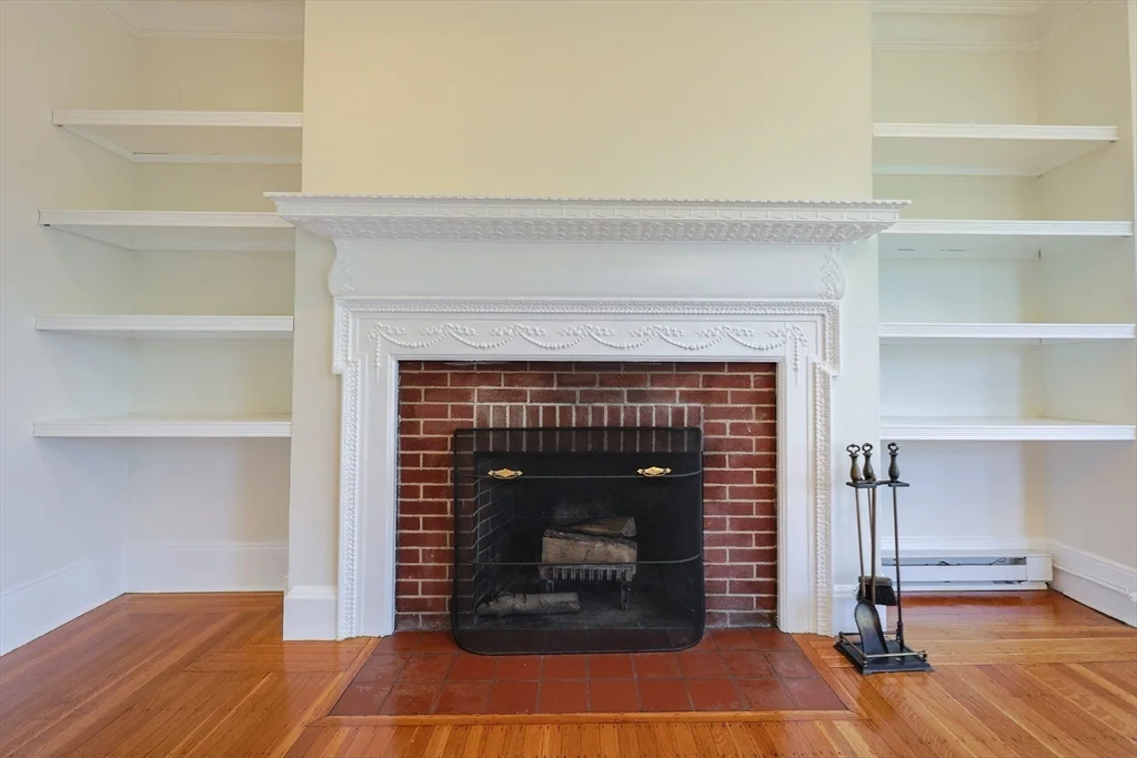 857 Beacon St, Fenway