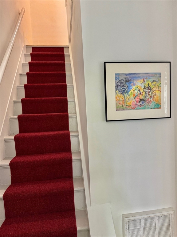 1001 Memorial Dr, Riverside