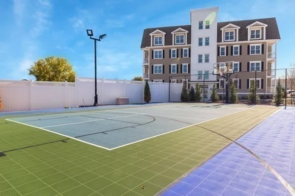 320 Middlesex Ave, Medford