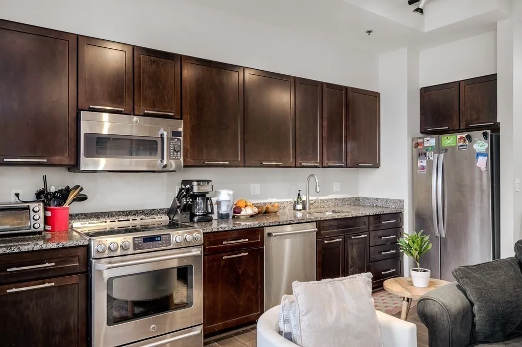 156 Ter, Mission Hill