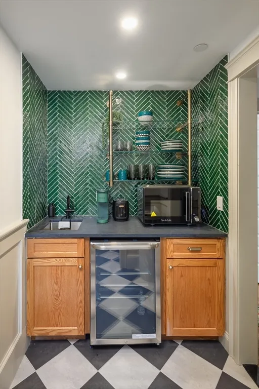 44 Winslow Rd, North Brookline