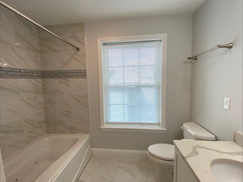 3 bed, 3.5 bath apartment for rent at 16 Walnut St Unit 1, Tufts University — photo 13 of 17