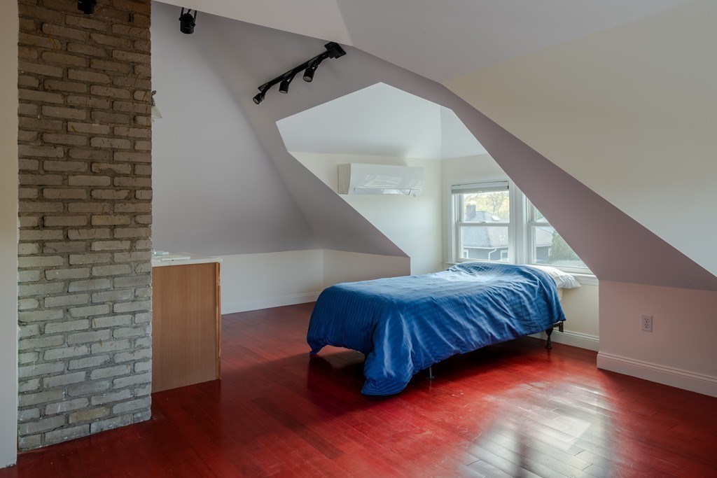 4 bed, 4+ bath apartment for rent at 22 Embassy Rd Unit 1, Brighton — photo 15 of 19