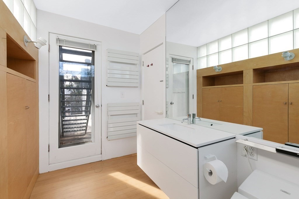 5 bed, 4+ bath apartment for rent at 15 Kelley St Unit 15, Porter Square — photo 8 of 29