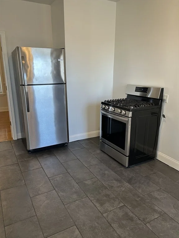 120 Walnut St, Fall River