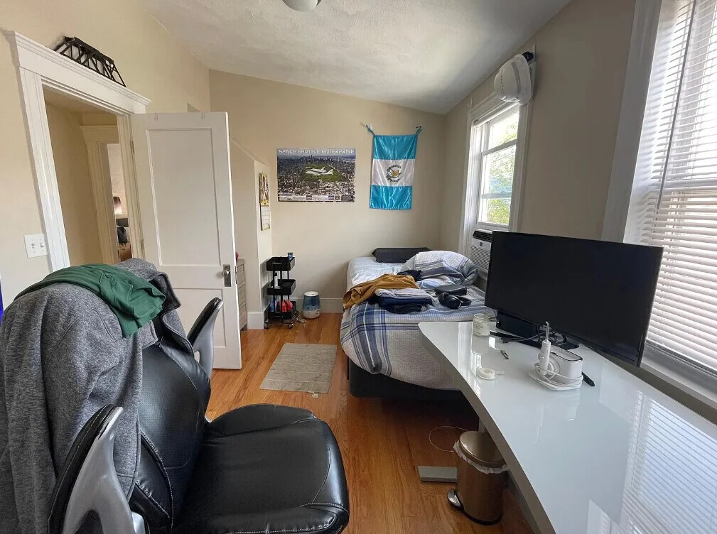 12 Berwick Rd, Tufts University