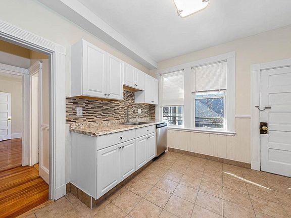44 Brackett St, Brighton