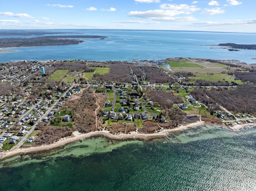 2 Windward Way, Sconticut Neck