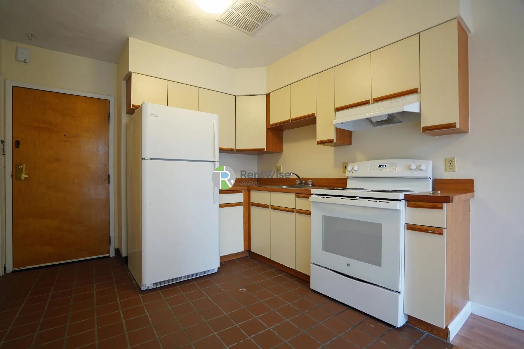 81 Essex St, Chinatown