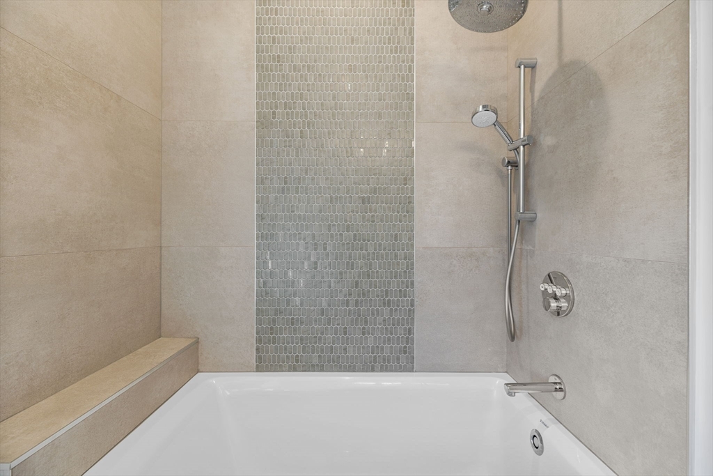 706 Saw Mill Brook Pkwy, Newton Center