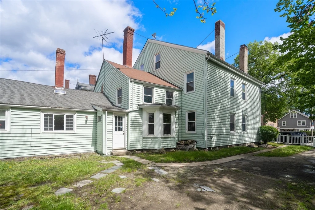 101 Mount Pleasant Ave, Roxbury