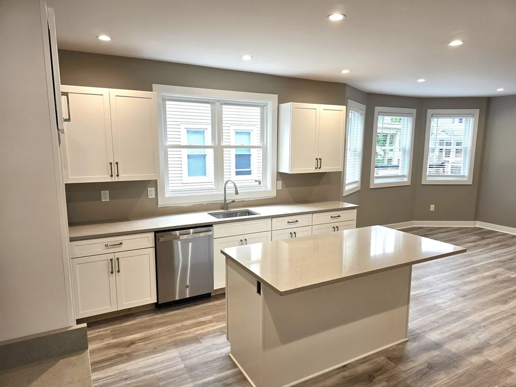 39 Fiske St, Waltham