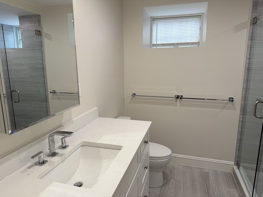 12 Manchester Rd, Coolidge Corner