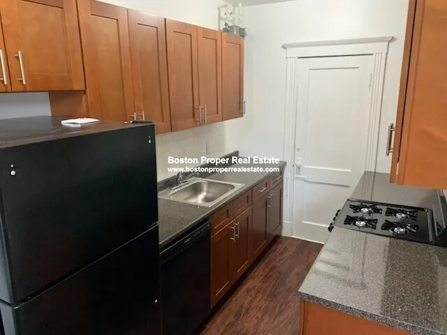 231 Park Dr, Fenway