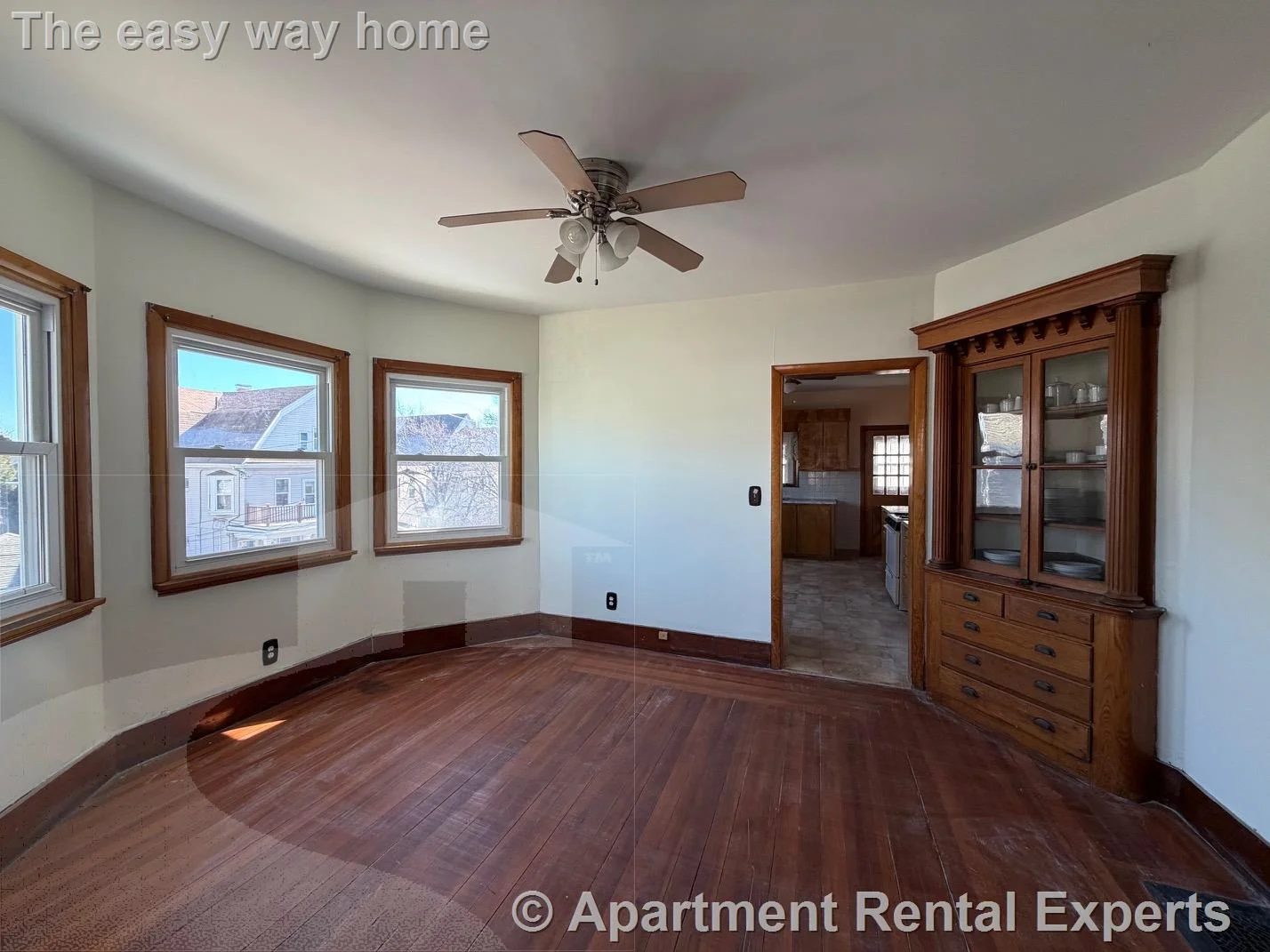 1040 Broadway, Davis Square