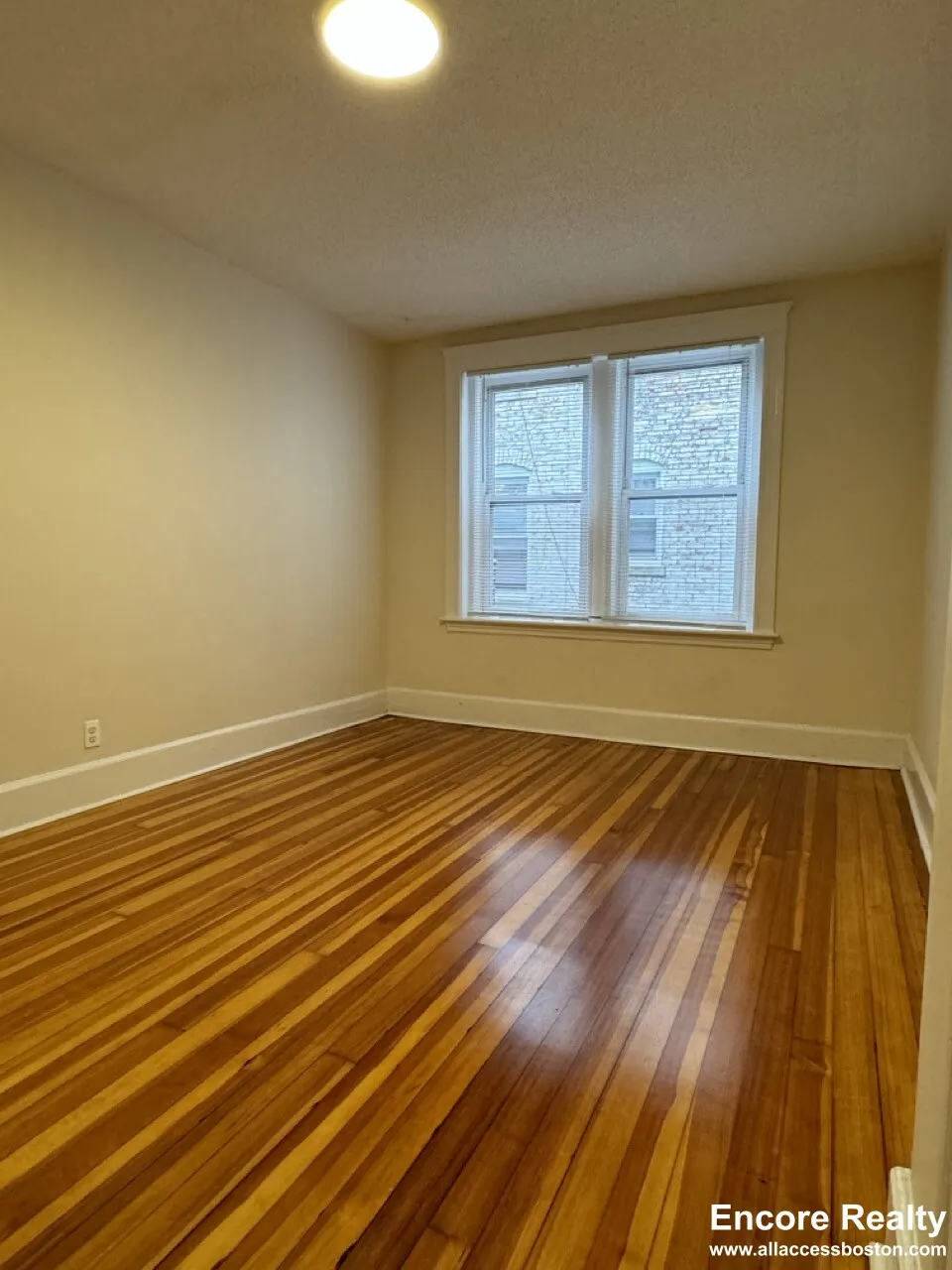 6 Barrows St, Allston