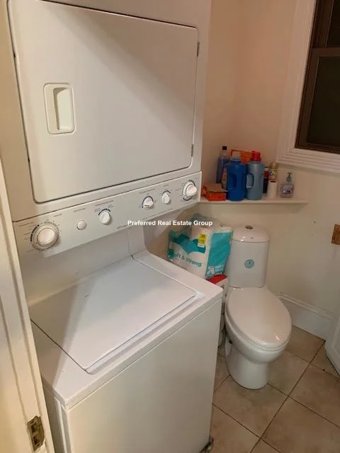 66 Clifford St, Roxbury