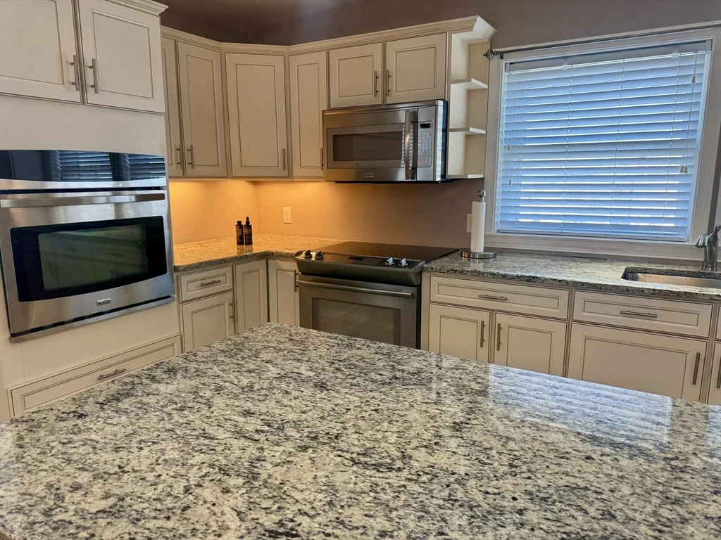 789 Mt Pleasant, Northwest