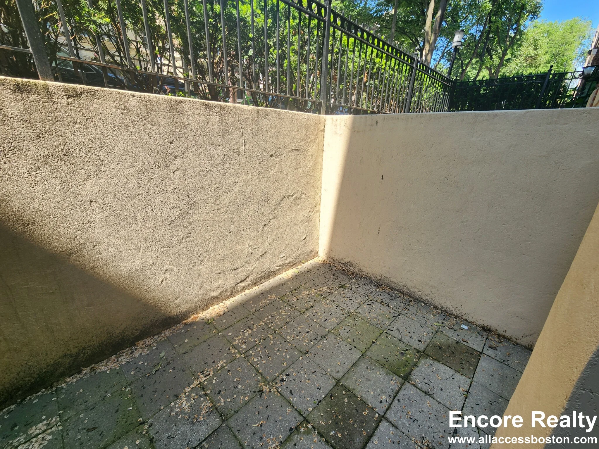 24 Queensberry St, Fenway