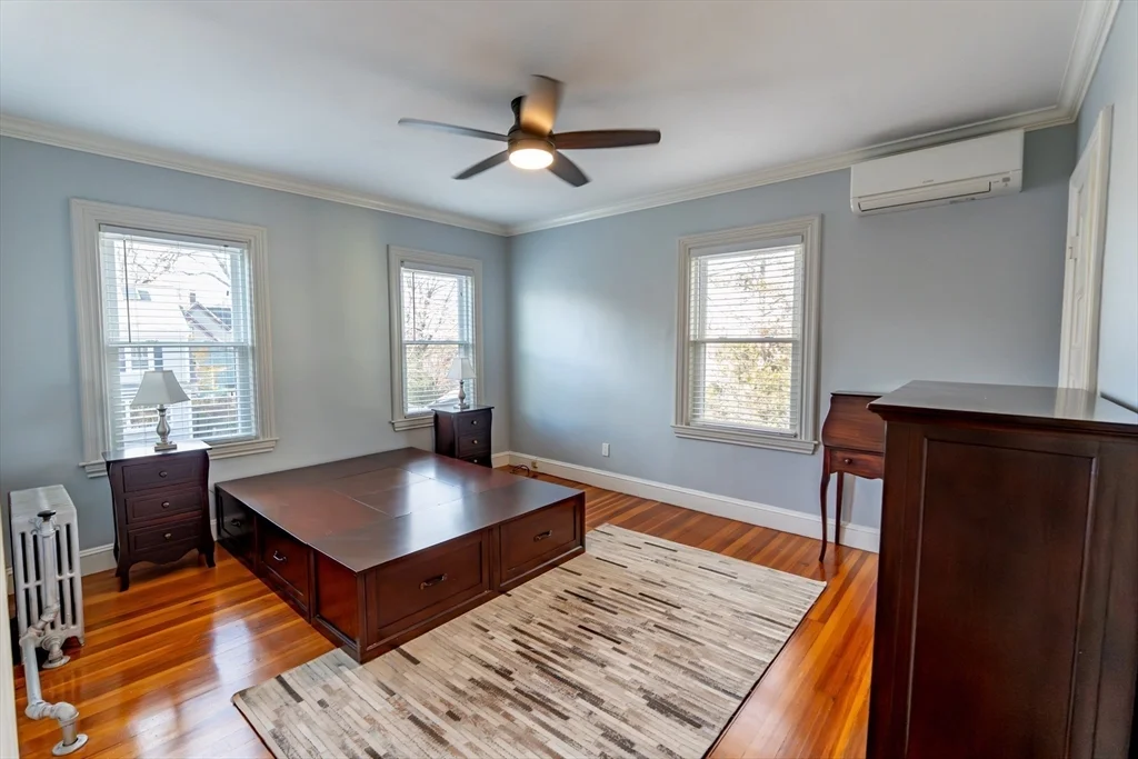 118 Newburg St, Roslindale