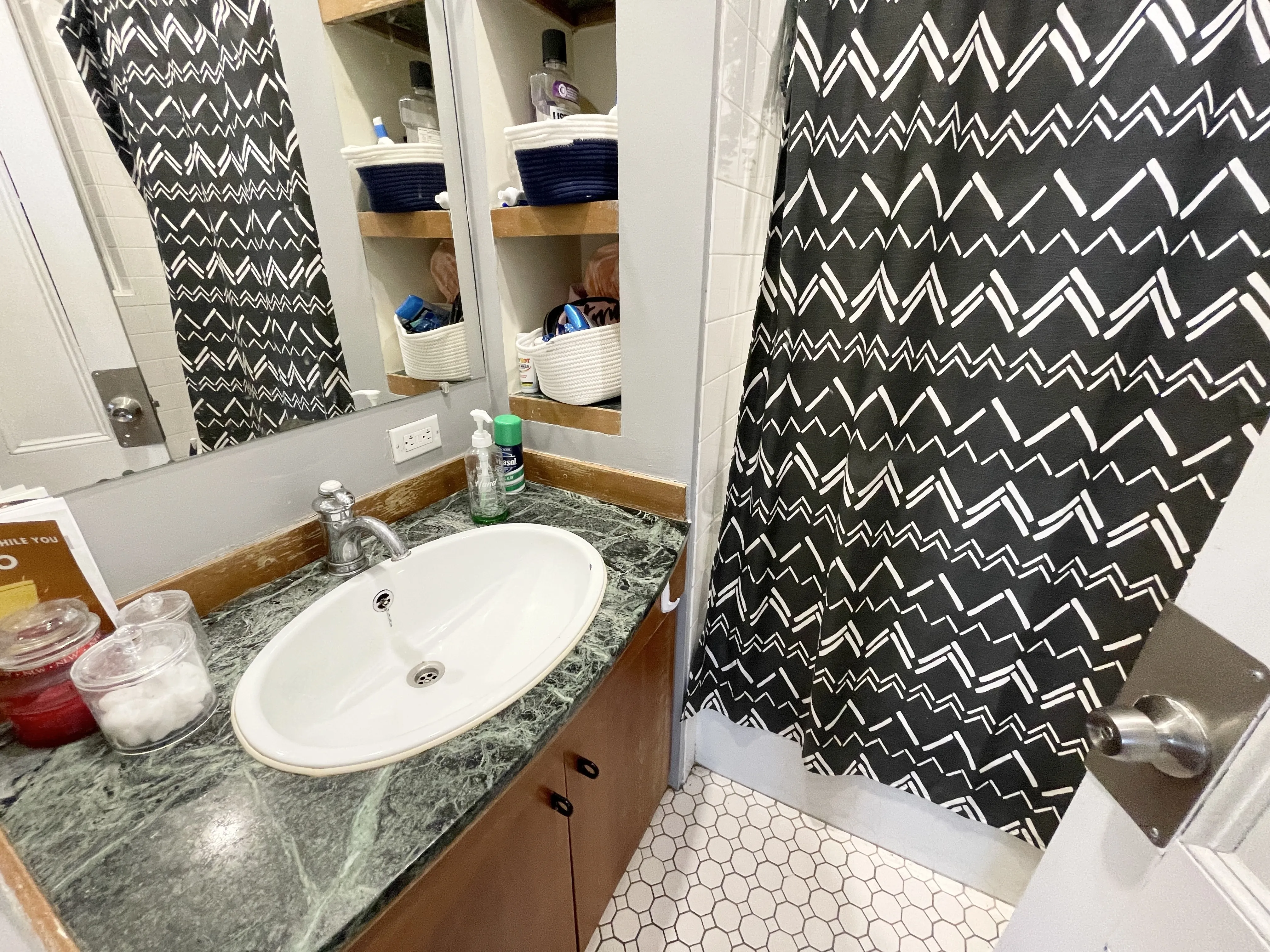 18 Sunset St, Mission Hill