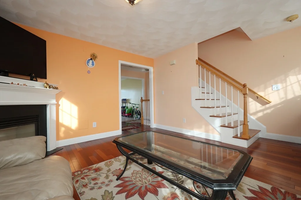 117 Manchester St, Lowell