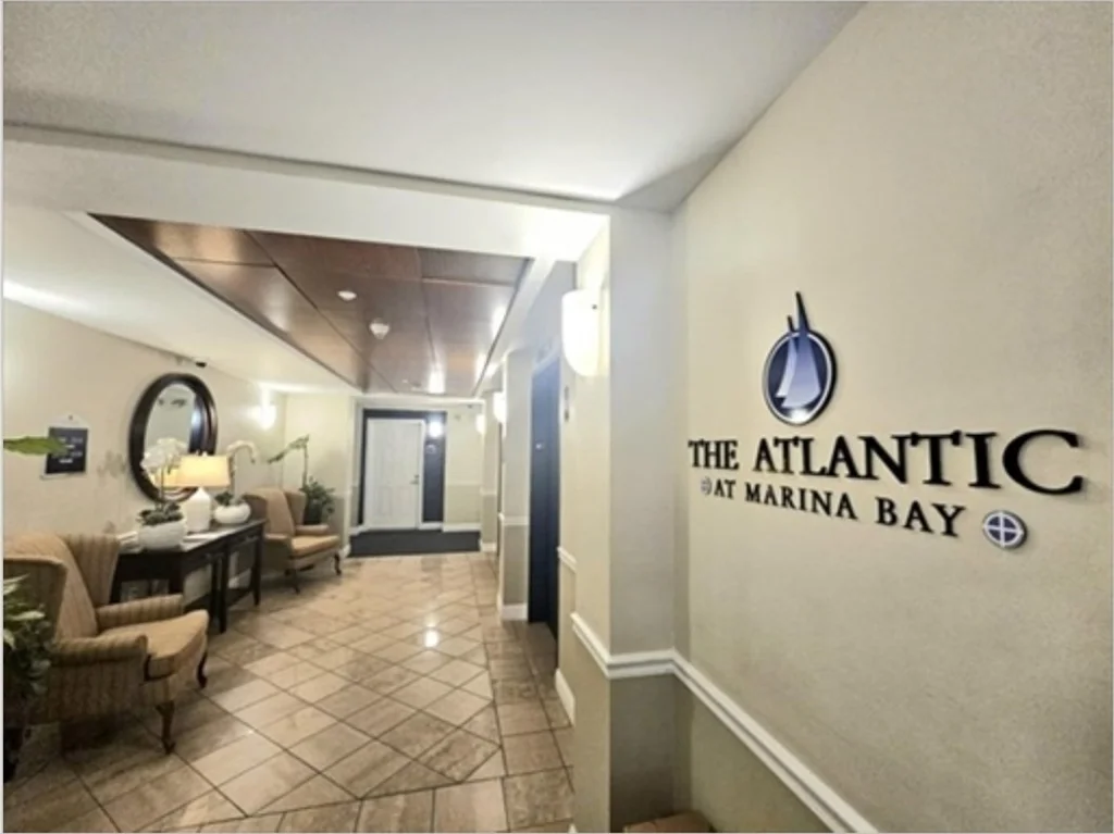 10 Seaport Dr, Quincy