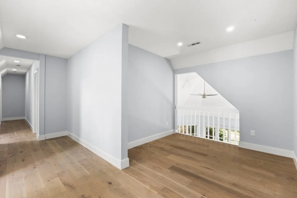 24 Country Club Dr, Plymouth