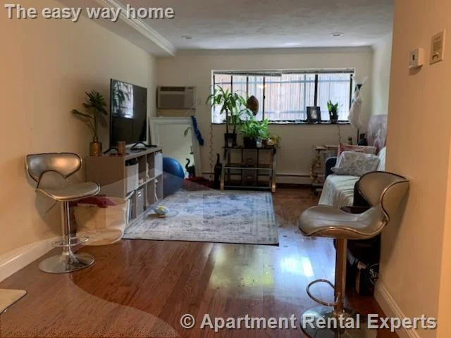 6 Blair Pl, North Cambridge