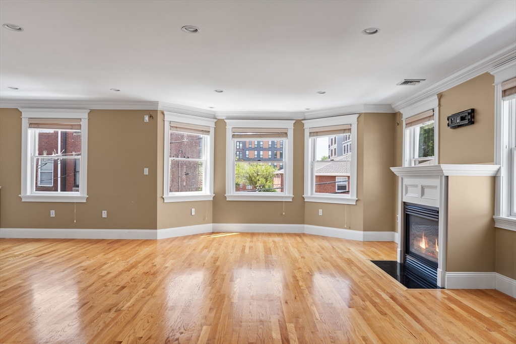 210-212 W 9th St, South Boston