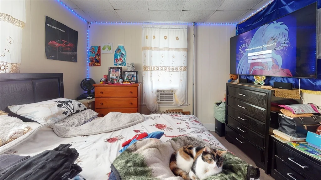 46-50 Plymouth, Everett