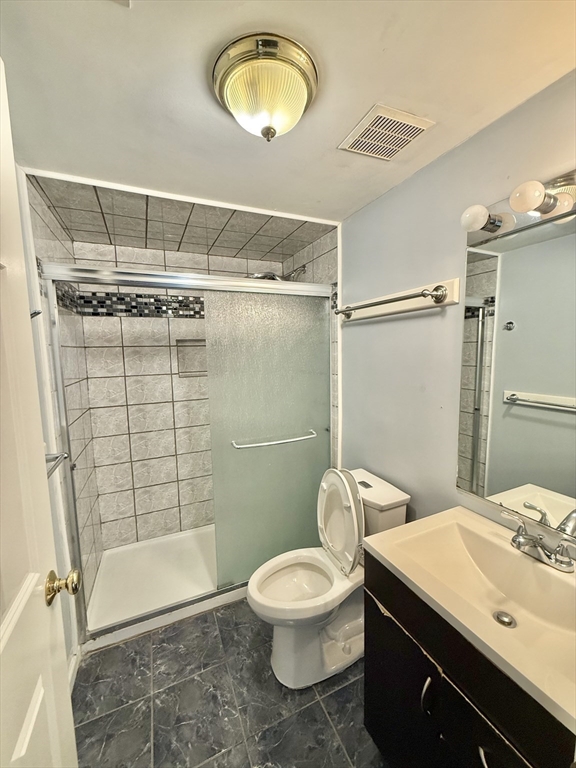 86 E Howard St, Quincy