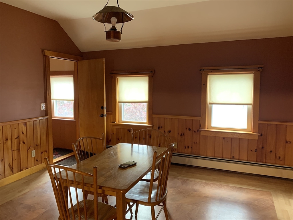 346 Fountain St,, Fall River