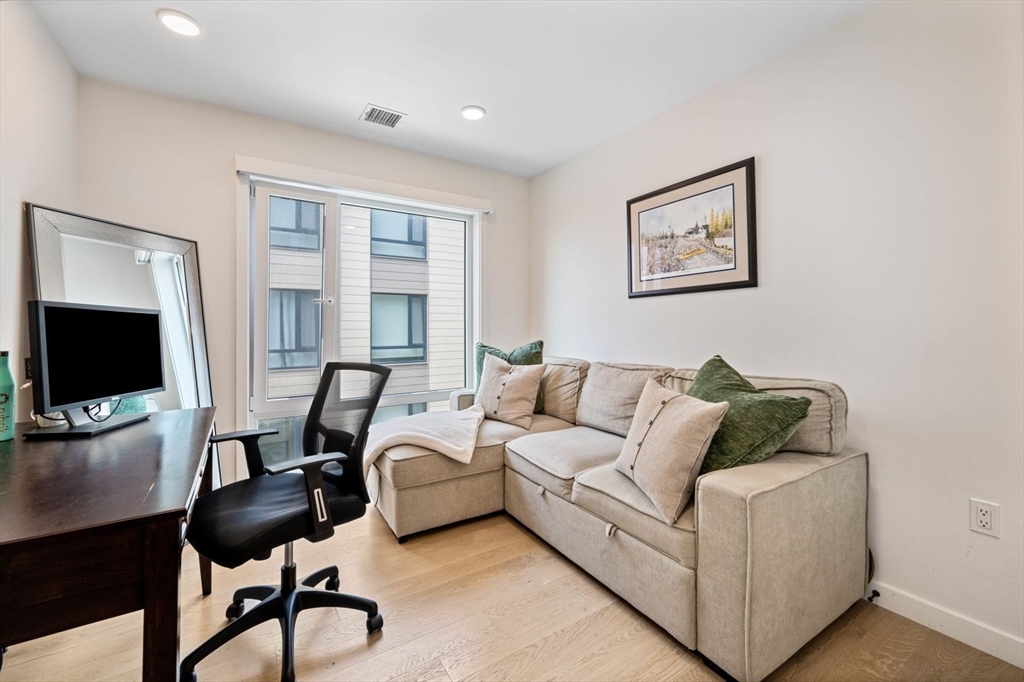 457 W Broadway, South Boston