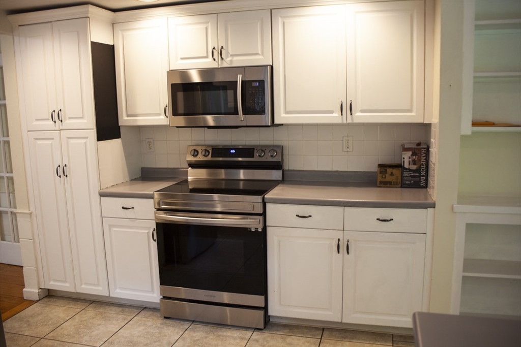 405 Cherry St, Bridgewater