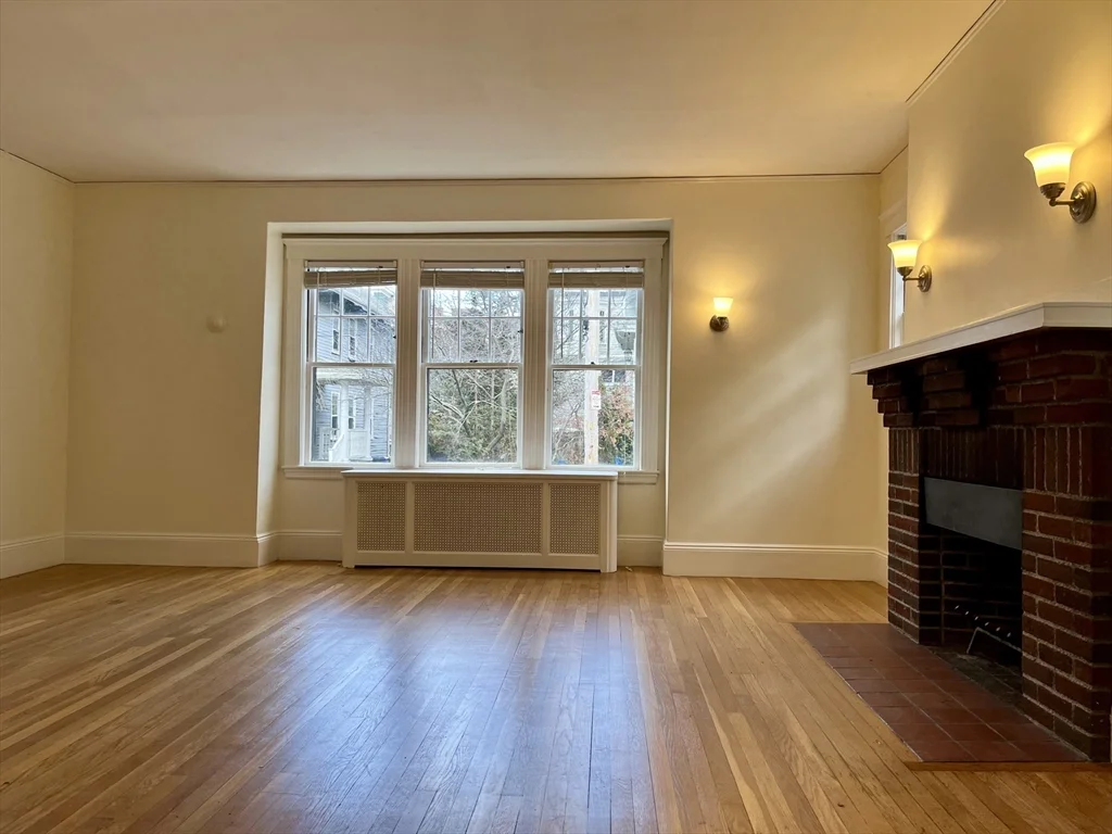 32 Goodrich Rd, Jamaica Plain