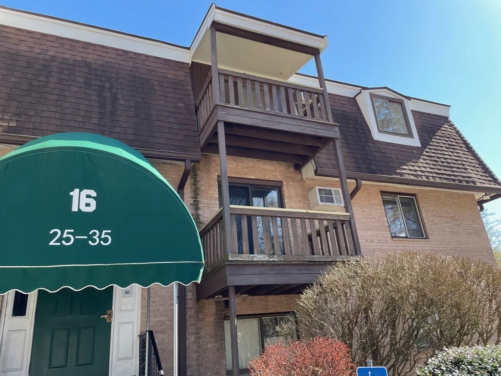 16 Erick Rd, Mansfield