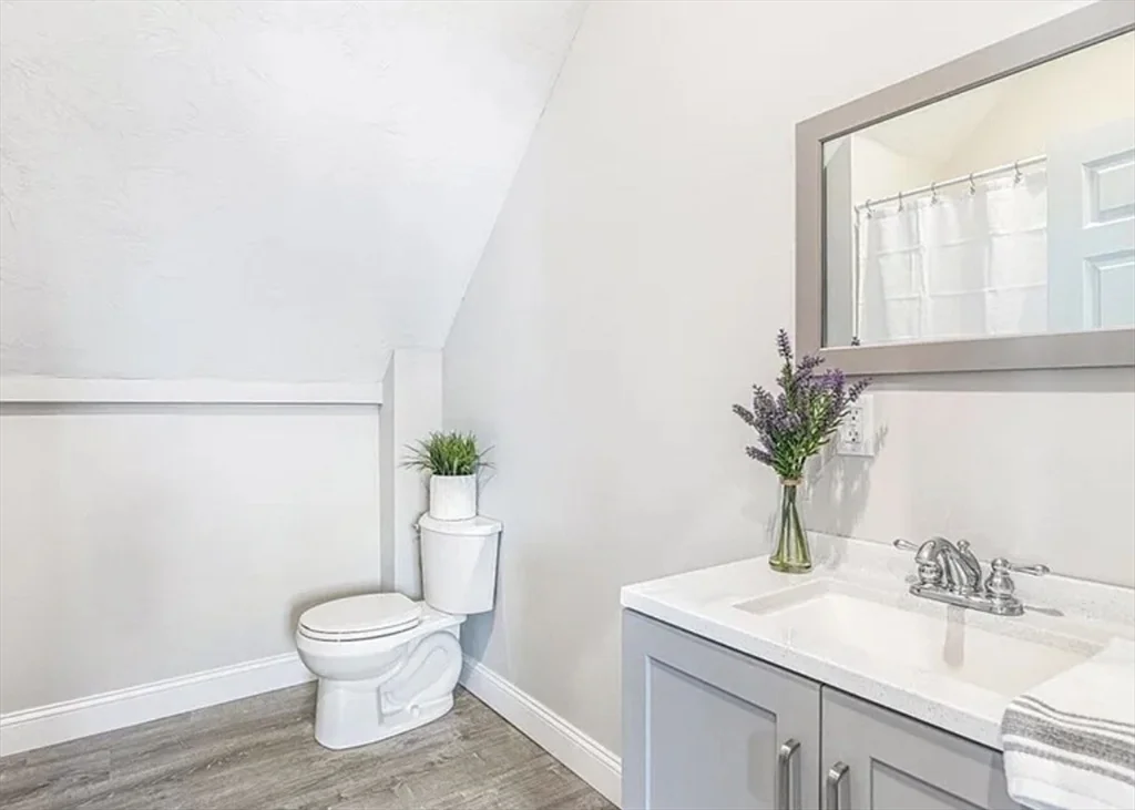 22 Pacific St, Rockland