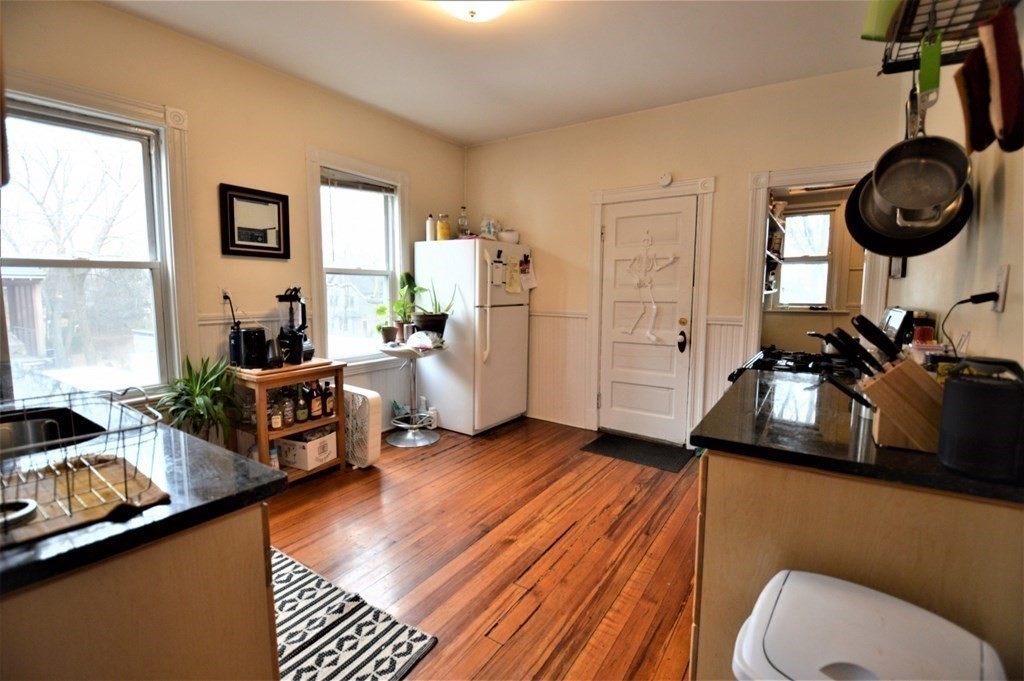 67 Washburn Ave, North Cambridge