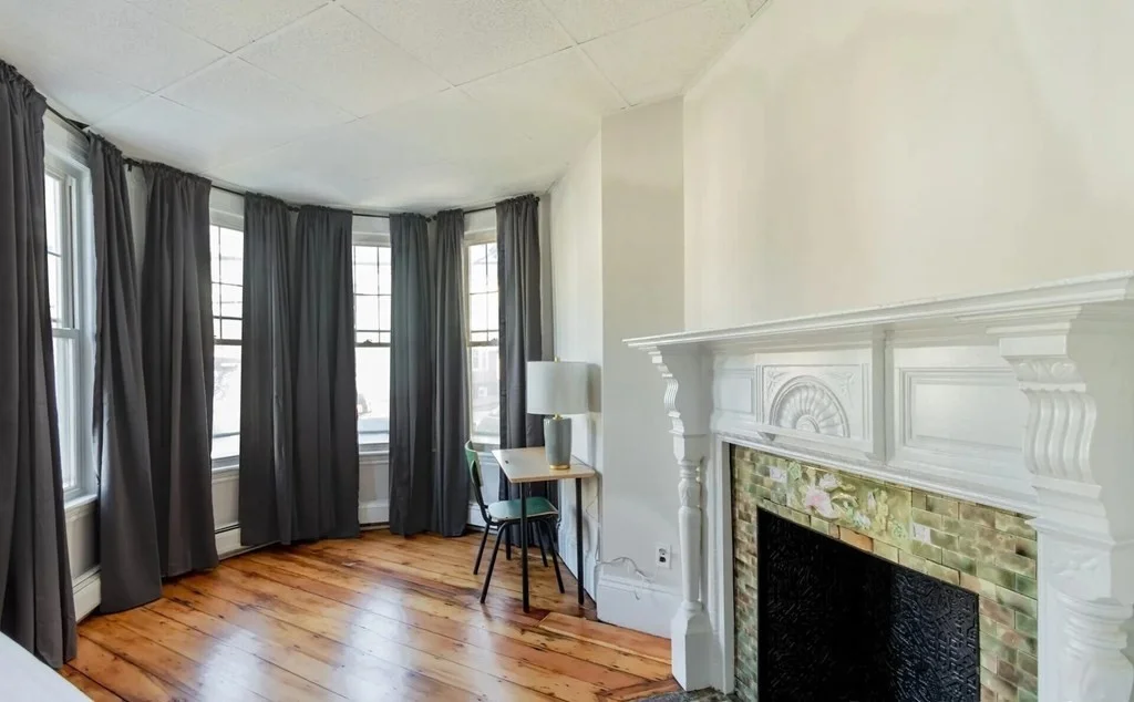 31 Falcon St, East Boston